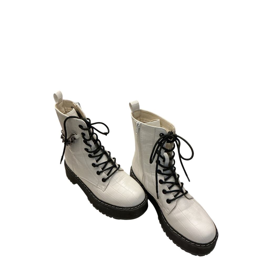 the UNIONBAY Karlie Platform Combat Boots in white faux leather, Size 7.5